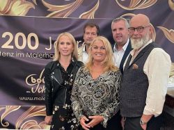 PHOTO-2022-10-10-12-24-17 2.jpg